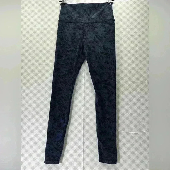 Athleta Pants - Athleta Elation Textured Legging Size Small – Floral Print, Pockets, Compression